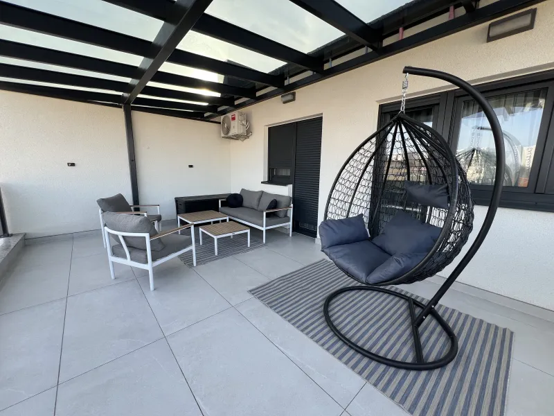 Apartment 4